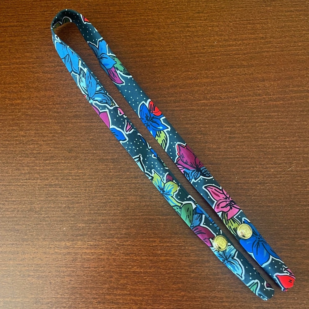 NWOT Vera Bradley Floral Fabric Glasses Holder Strap